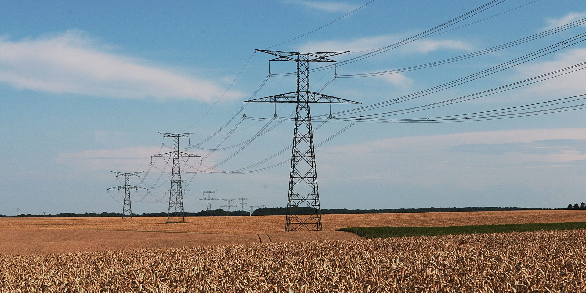 electricity-384198_1920